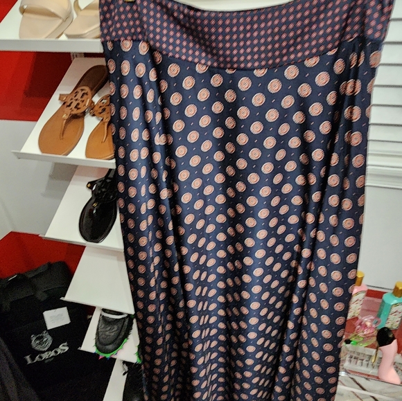 Skirt - Picture 2 of 4